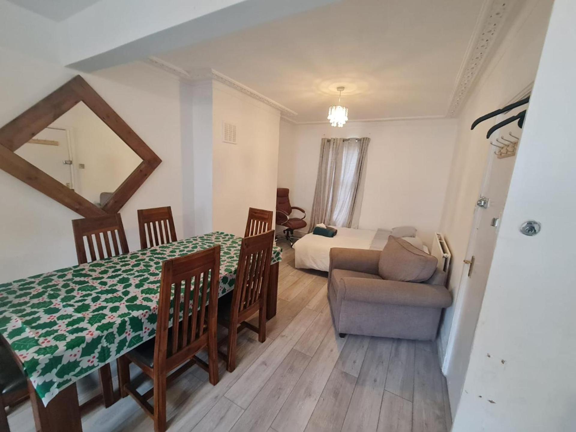 Vila 3-Bed House In London Self-Contained In Ladywell Exteriér fotografie